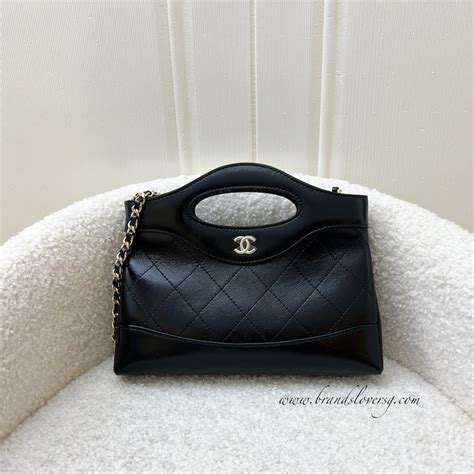 chanel nano 31.